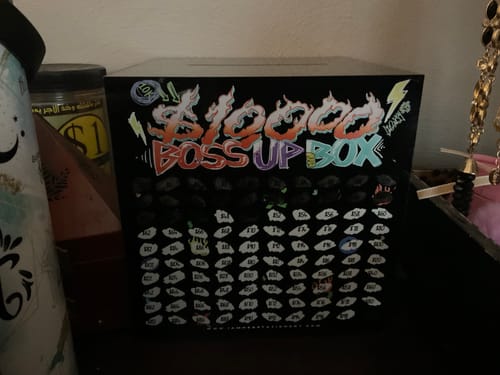 Customer photo review of Graffiti | $10K Boss Up Box (Covered)