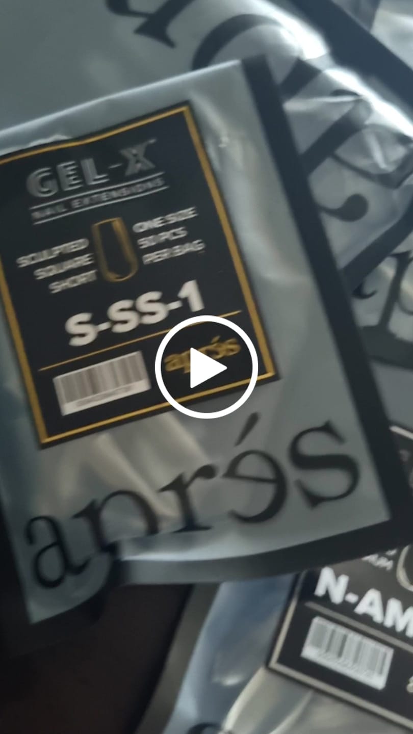 Customer video review of Gel-X® Tips Natural Almendra Corto (280und)