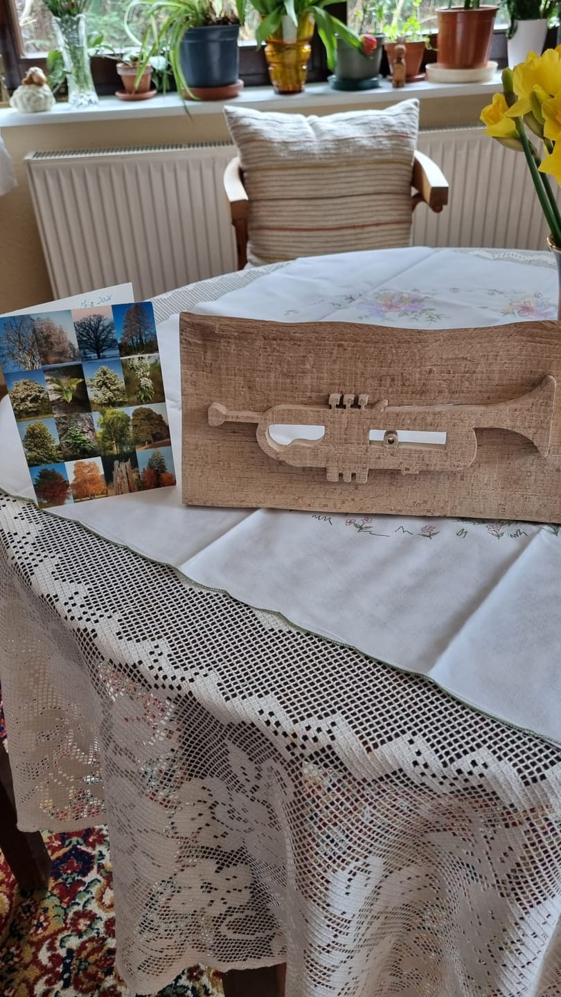 Customer photo review of Handgefertigte Holzkunstwerke - Instrumente