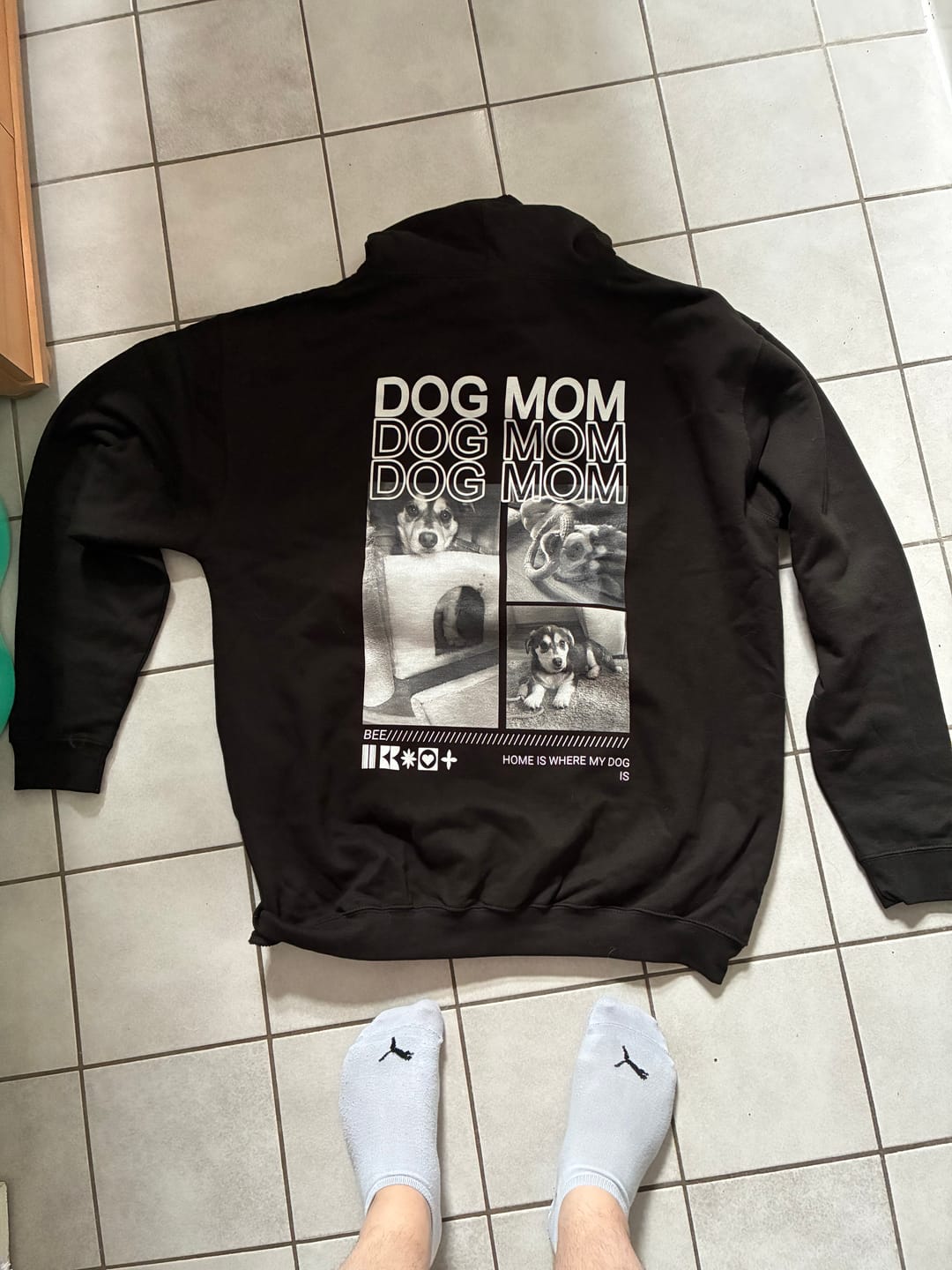 Customer photo review of Personalisierter Hoodie - Dog Mom