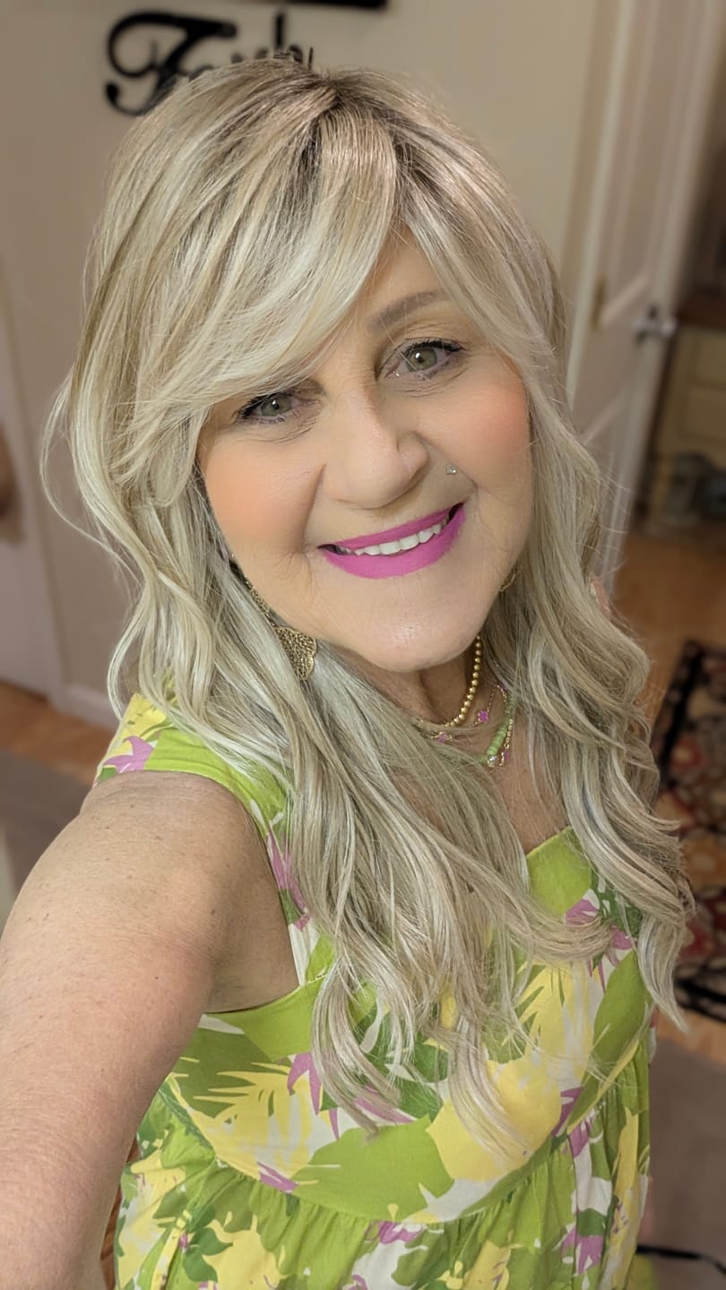 Customer photo review of BEAUTY SHAKER - Paparazzi Blonde