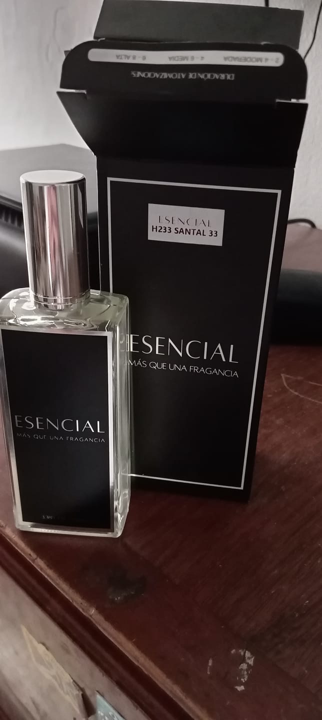 Customer photo review of H233 Inspirado en: Santal 33 - Le Labo