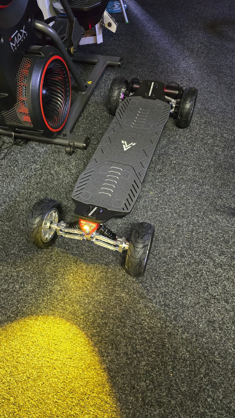 Customer photo review of Acedeck® Horizon Electric Skateboard【Boss Special Offer】