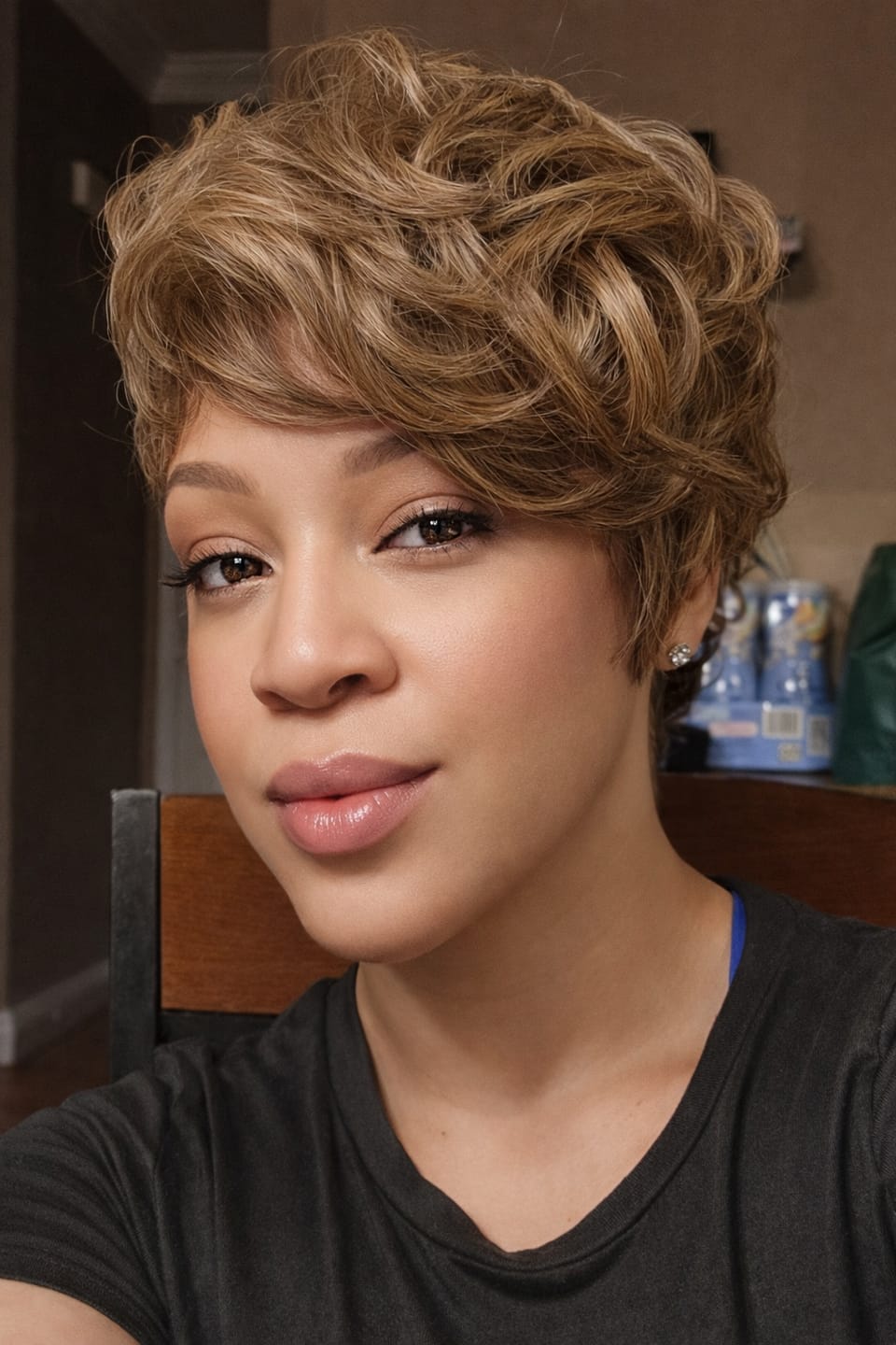 Customer photo review of Outre Wig Pop Full Wig - POP 10