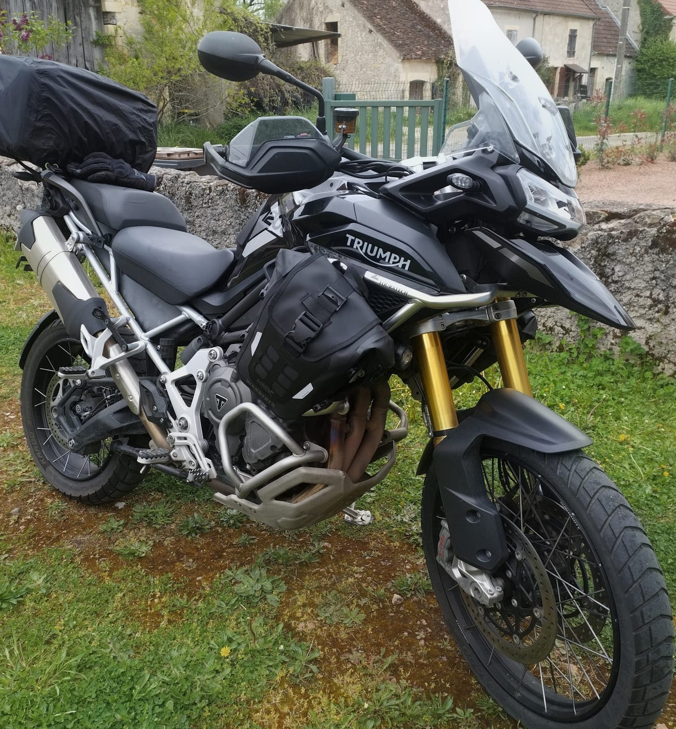 Customer photo review of Alps Inflatable Crash Bar Bag | 300KG Passive Protection | IPX7 Waterproof