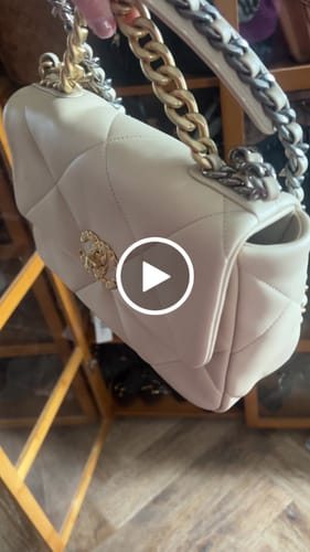 Customer video review of 19 FLAP BAG CREAM GOATSKIN GOLD HARDWARE