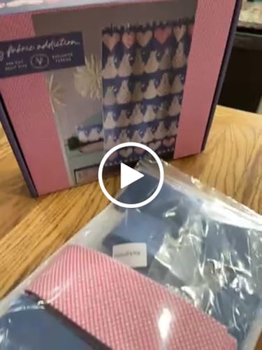 Customer video review of Tilda Happy Winter Snowman Precut Sew-Ready Quilt Kit