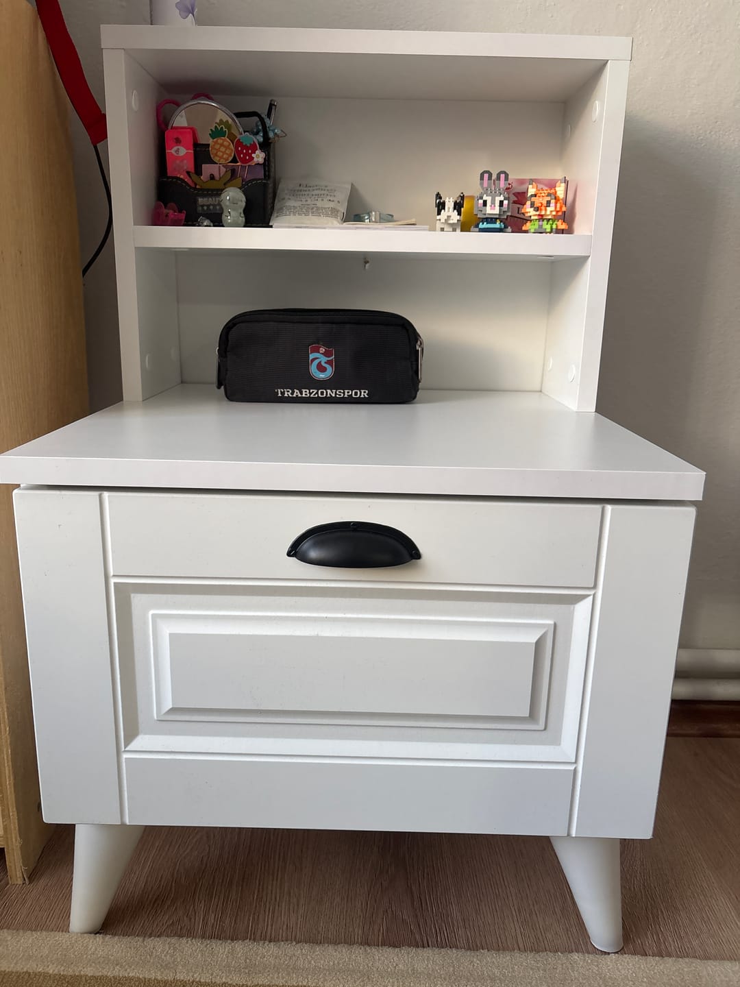 Customer photo review of Rani BD105 Komodin 2 Raflı Membran Çekmeceli Komodin Beyaz