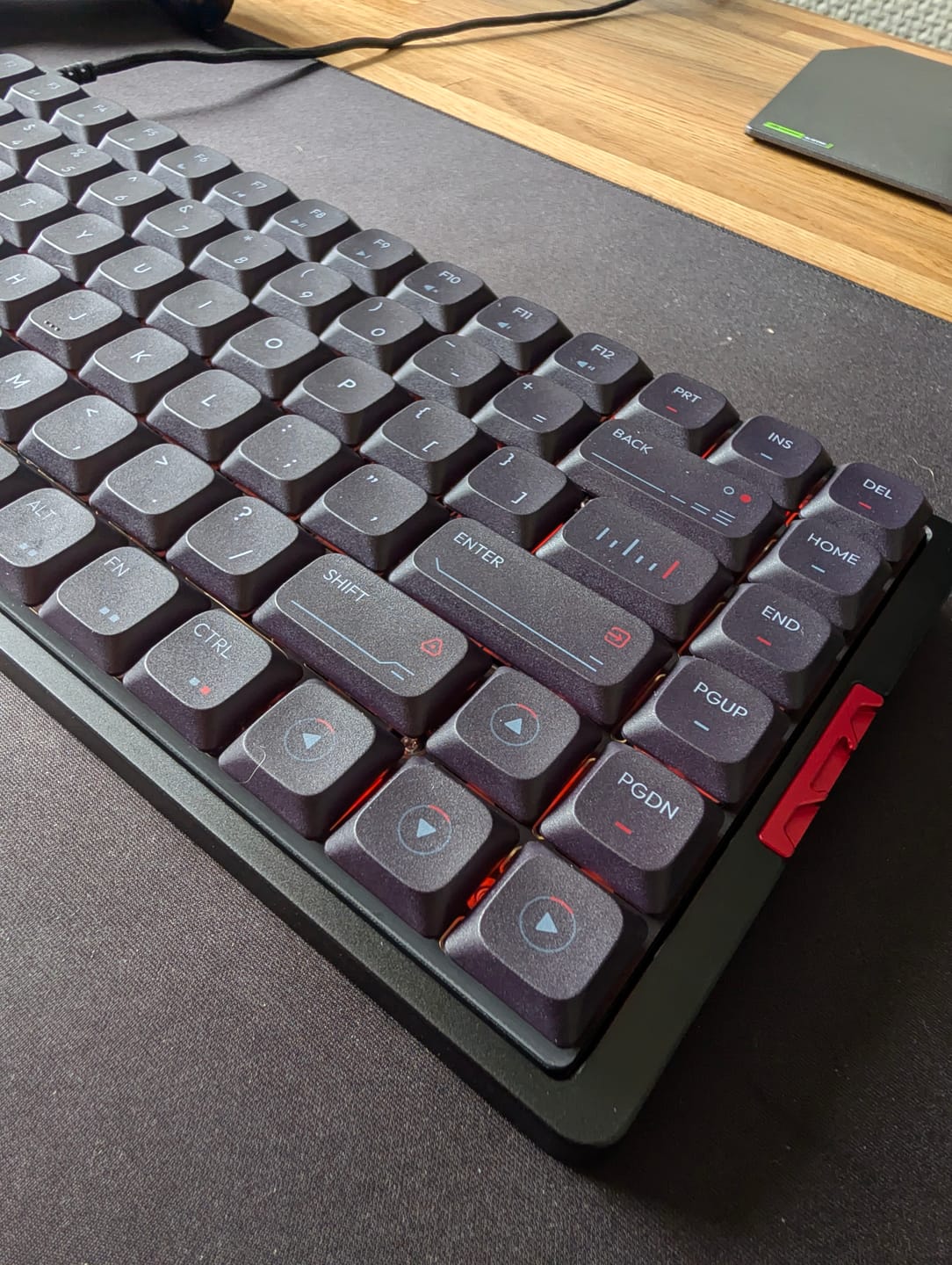 Customer photo review of IQUNIX MQ80 Aluminum Low Profile Mechanical Keyboard