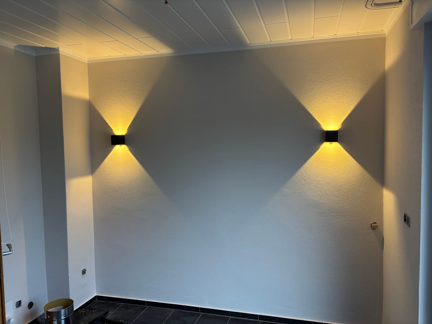 Customer photo review of CUBE Wall lamp