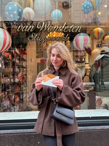 Customer photo review of NALUA - BLACK