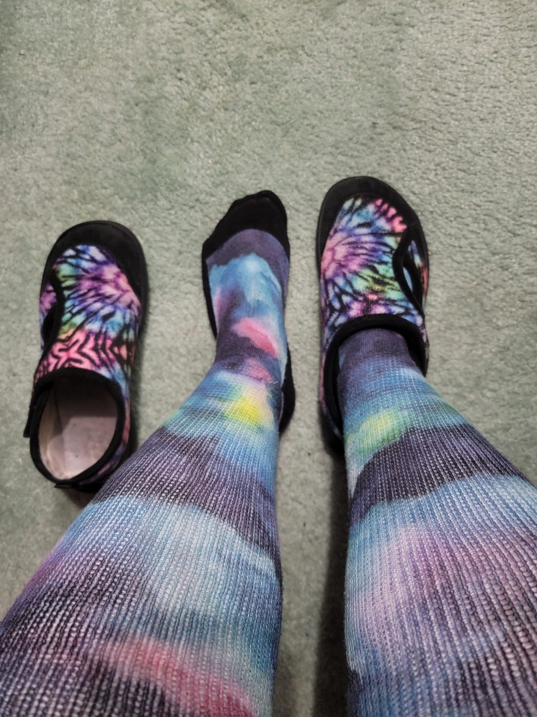 Customer photo review of Northern Lights EasyStretch™ Socks