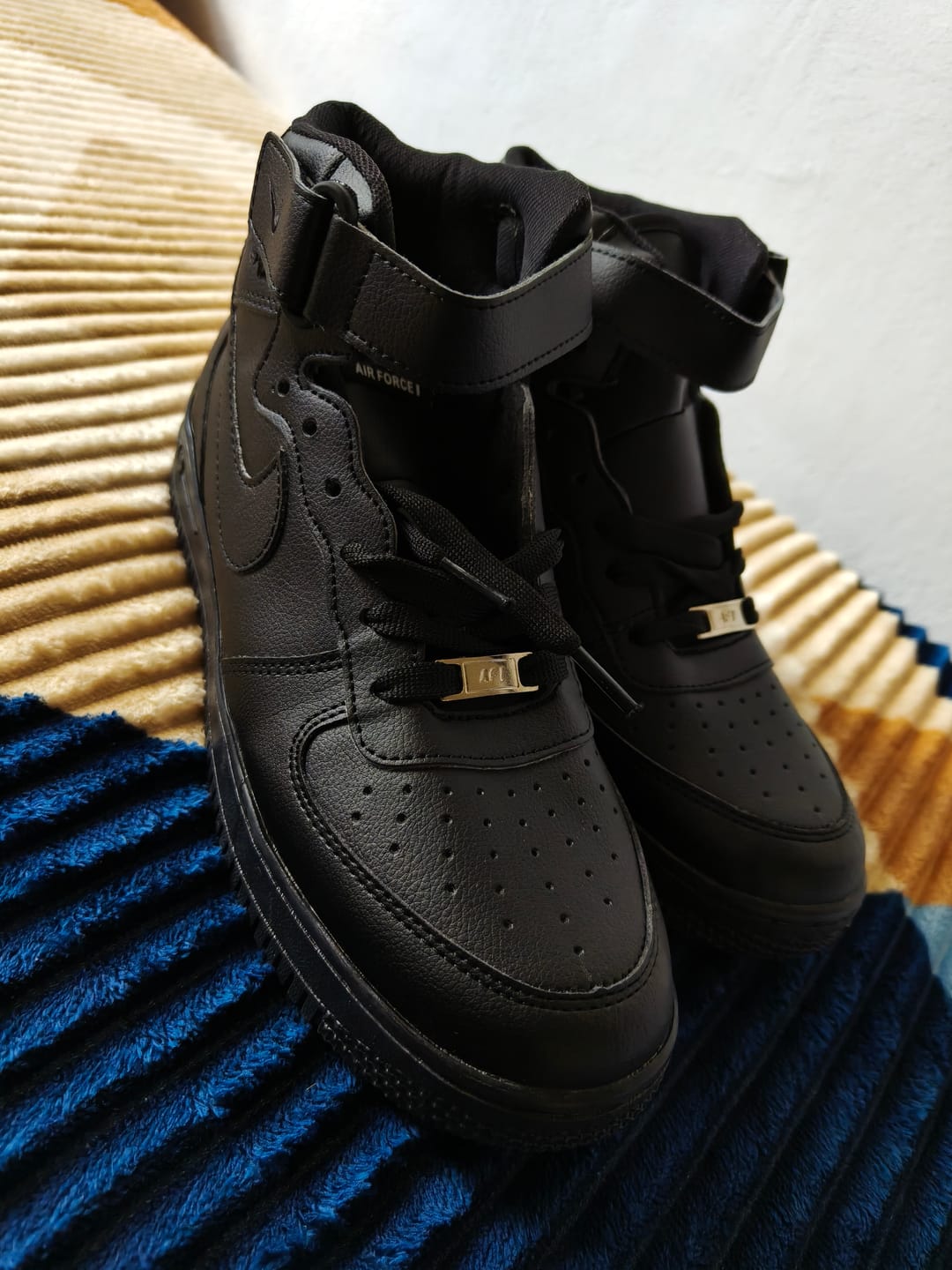 Customer photo review of Tenis 270 Negro Total