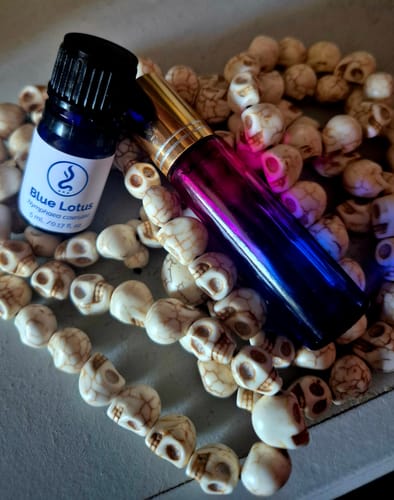Customer photo review of True Egyptian Blue Lotus Oil 5 mL | Cold-Pressed