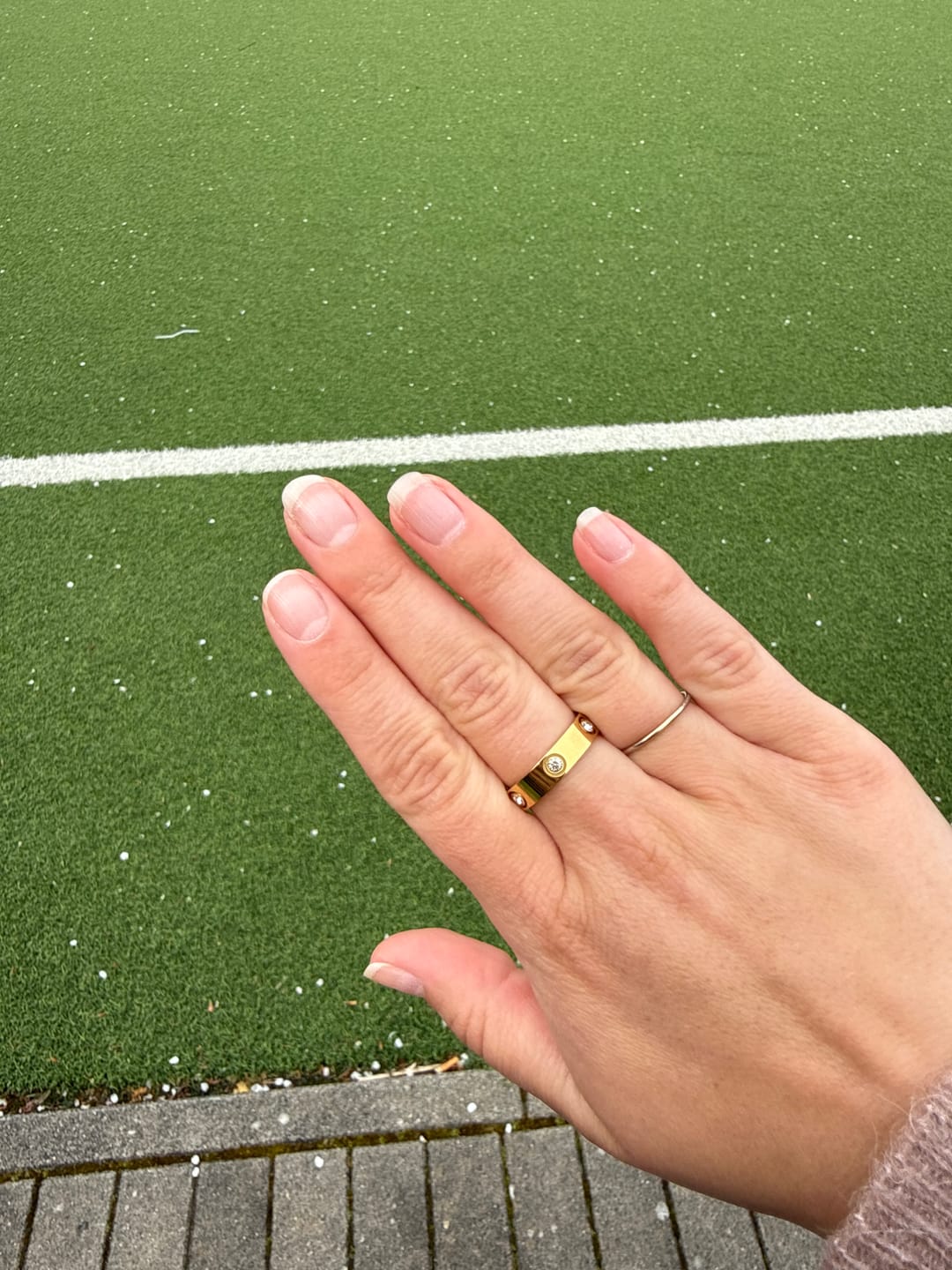 Customer photo review of Deluxe Timeless Stone Ring 14 Karat vergoldet