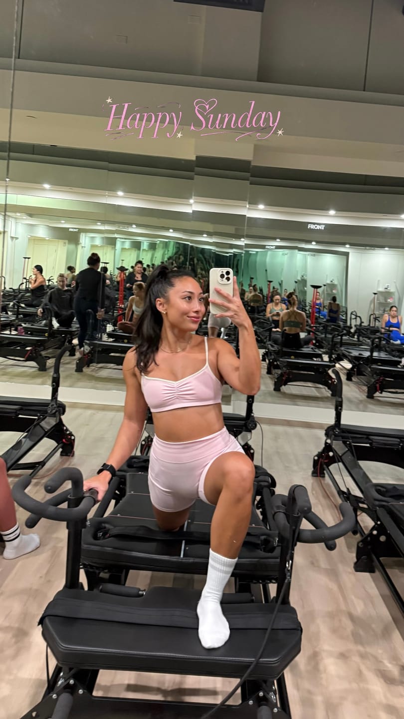 Customer photo review of The Essentials Short / Ice-Blue