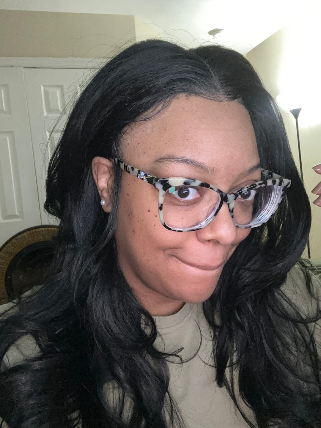 Customer photo review of Chade Magic Lace Heart Hairline Glueless Y-Part HD Lace Front Wig - MHH01