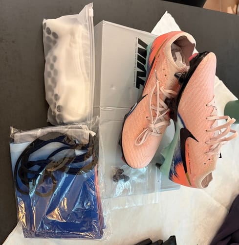 Avis photo d'un client sur MERCURIAL VAPOR 16 ELITE SG UNITED - SILT RED/BLEU