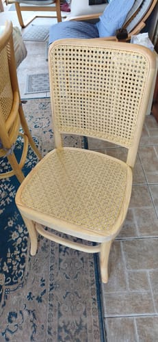 Customer photo review of CARACAS - Lot de 2 chaises en bois massif et rotin naturel