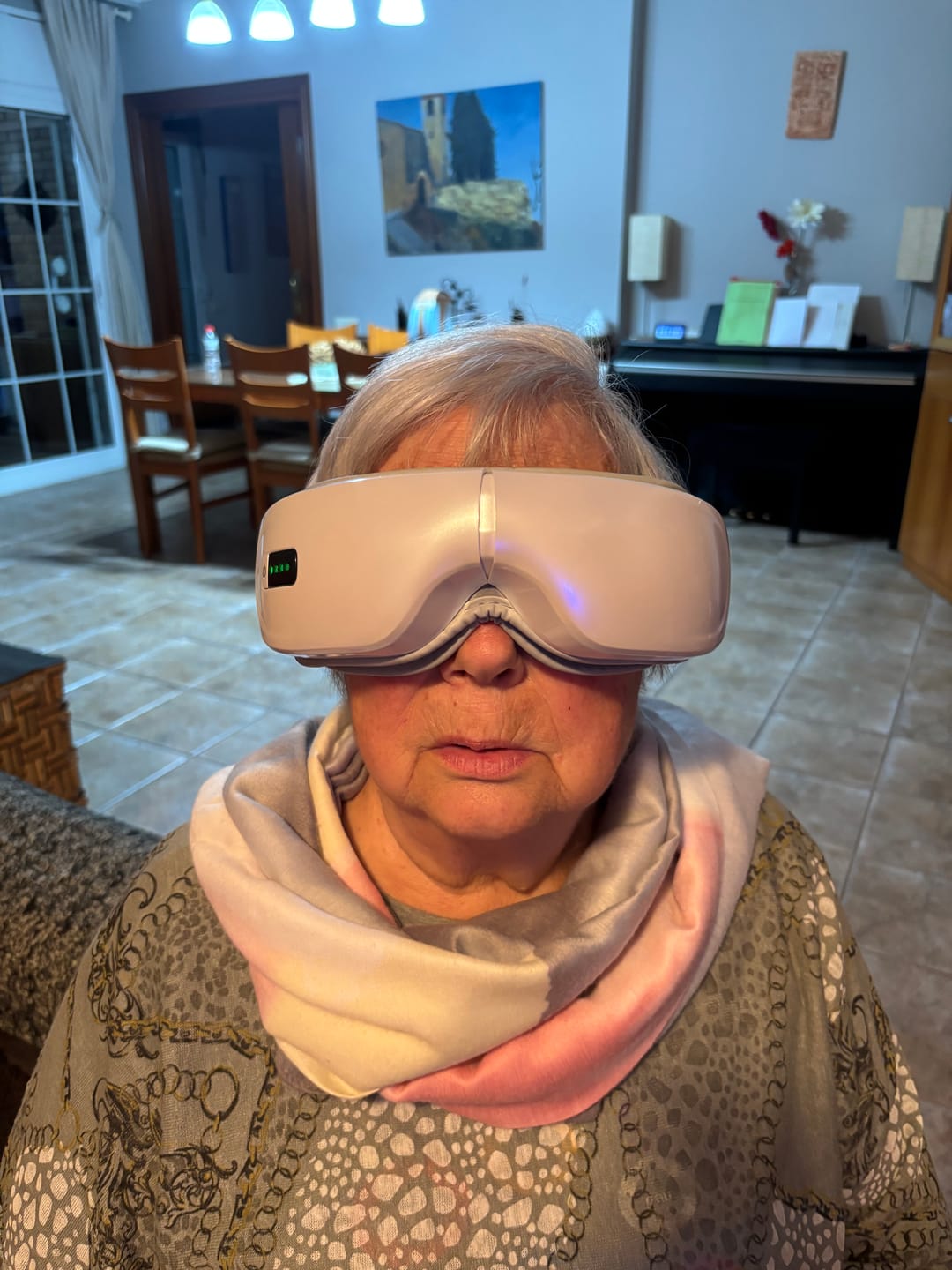 Customer photo review of NivaEyeMassager® Masajeador Ocular Antifatiga