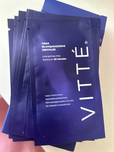 Customer photo review of Tiras Blanqueadoras VITTÉ Pack 14 días
