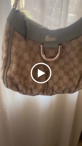 Customer video review of Abbey D-Ring Small