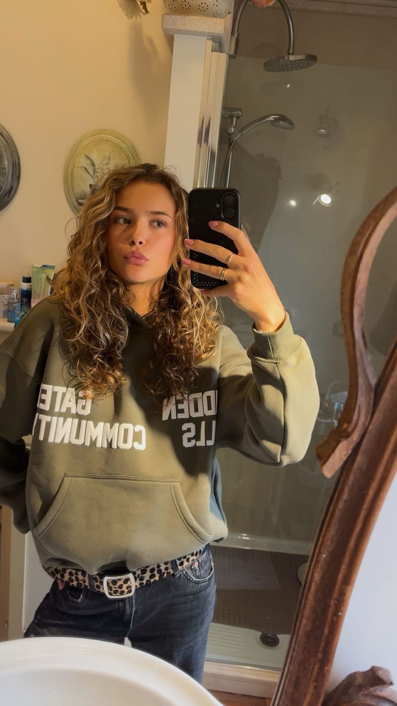 Customer photo review of GATED COMMUNITY HOODIE SAGE