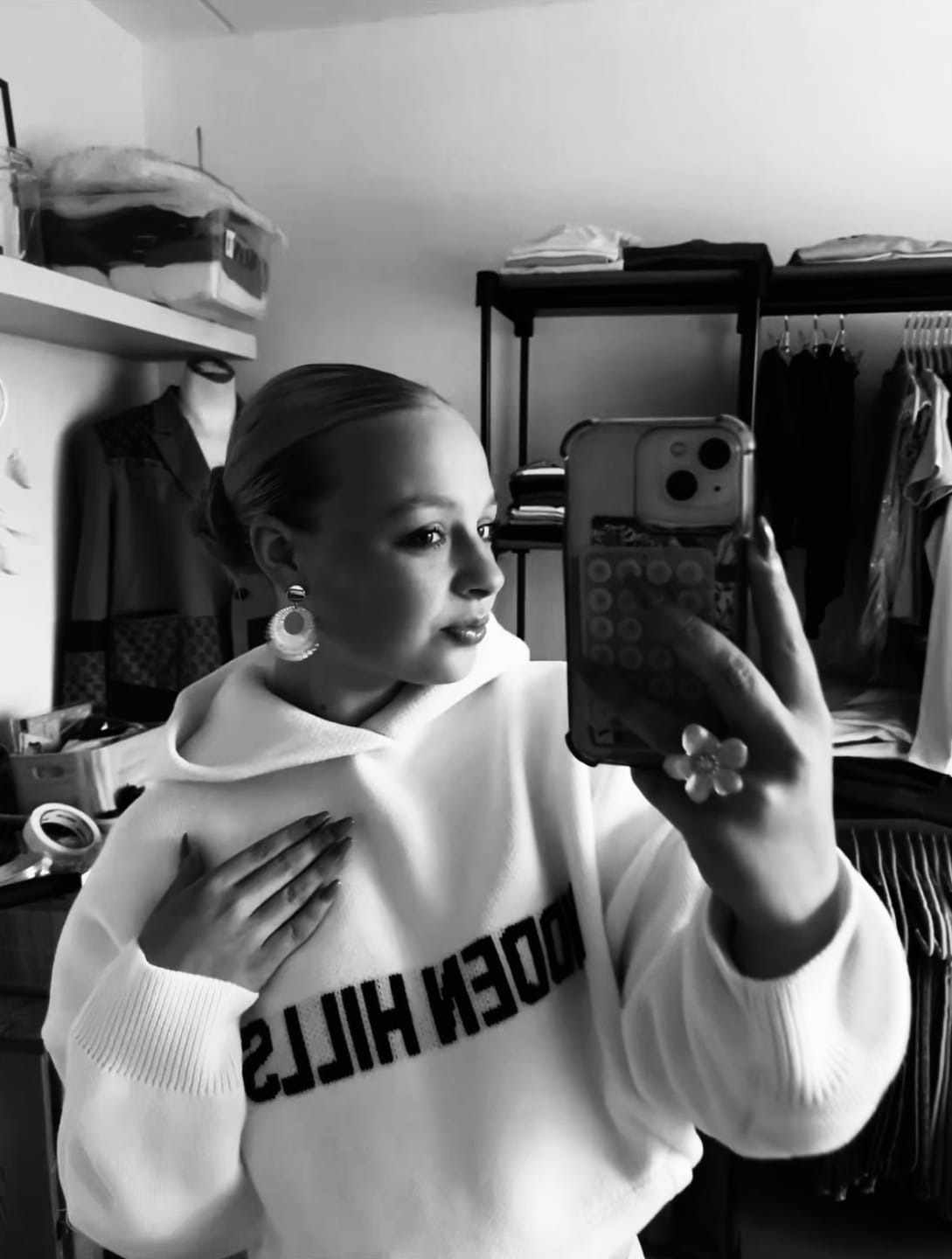Customer photo review of KNIT HOODIE OFF WHITE