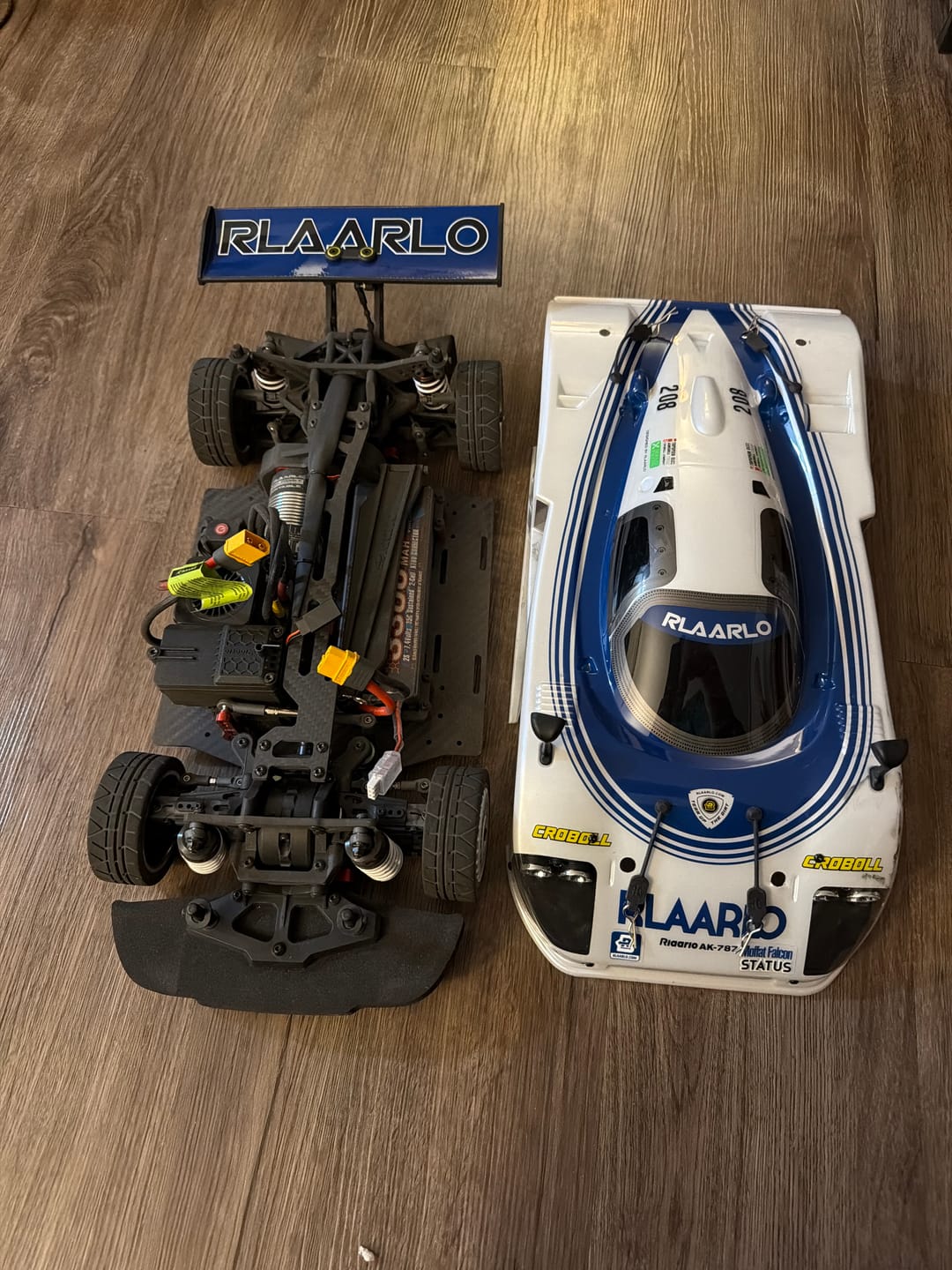 Customer photo review of Rlaarlo 1/10 Carbon Fiber Brushless RTR On-Road Cars, Supercar,AK-787