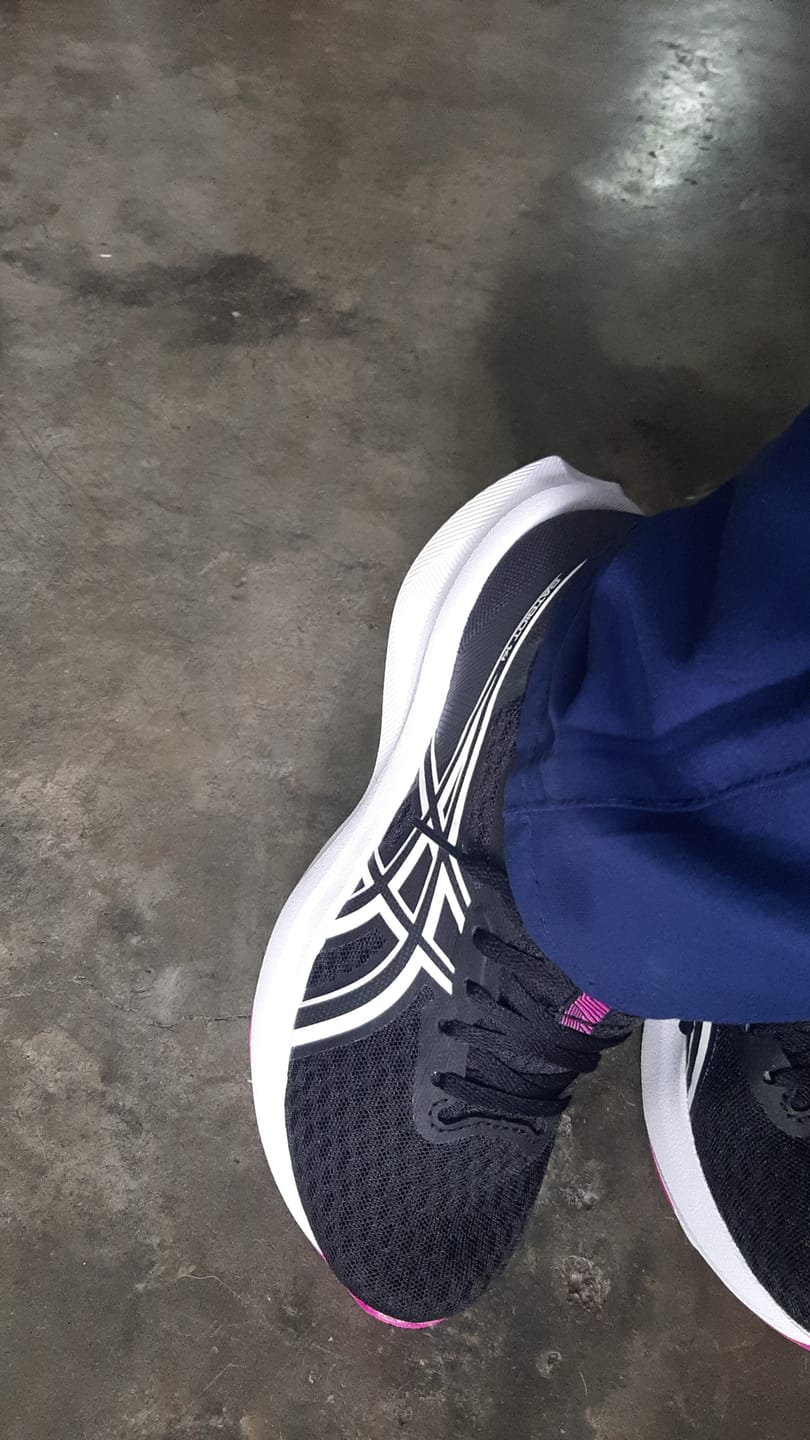 Customer photo review of Asics Patriot 14 Mujer Black Digital Sakura