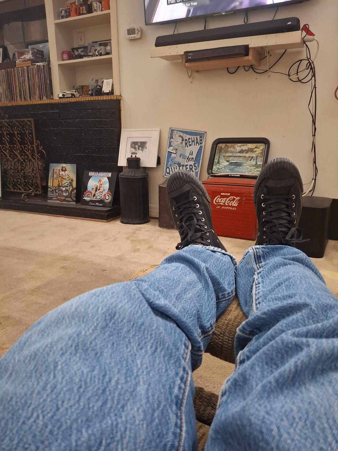 Customer photo review of Grounder High-Top Black/Gum
