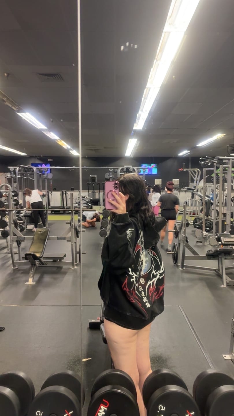 Customer photo review of 5068 - Demon Slayer: Kimetsu no Yaiba - Hoodies