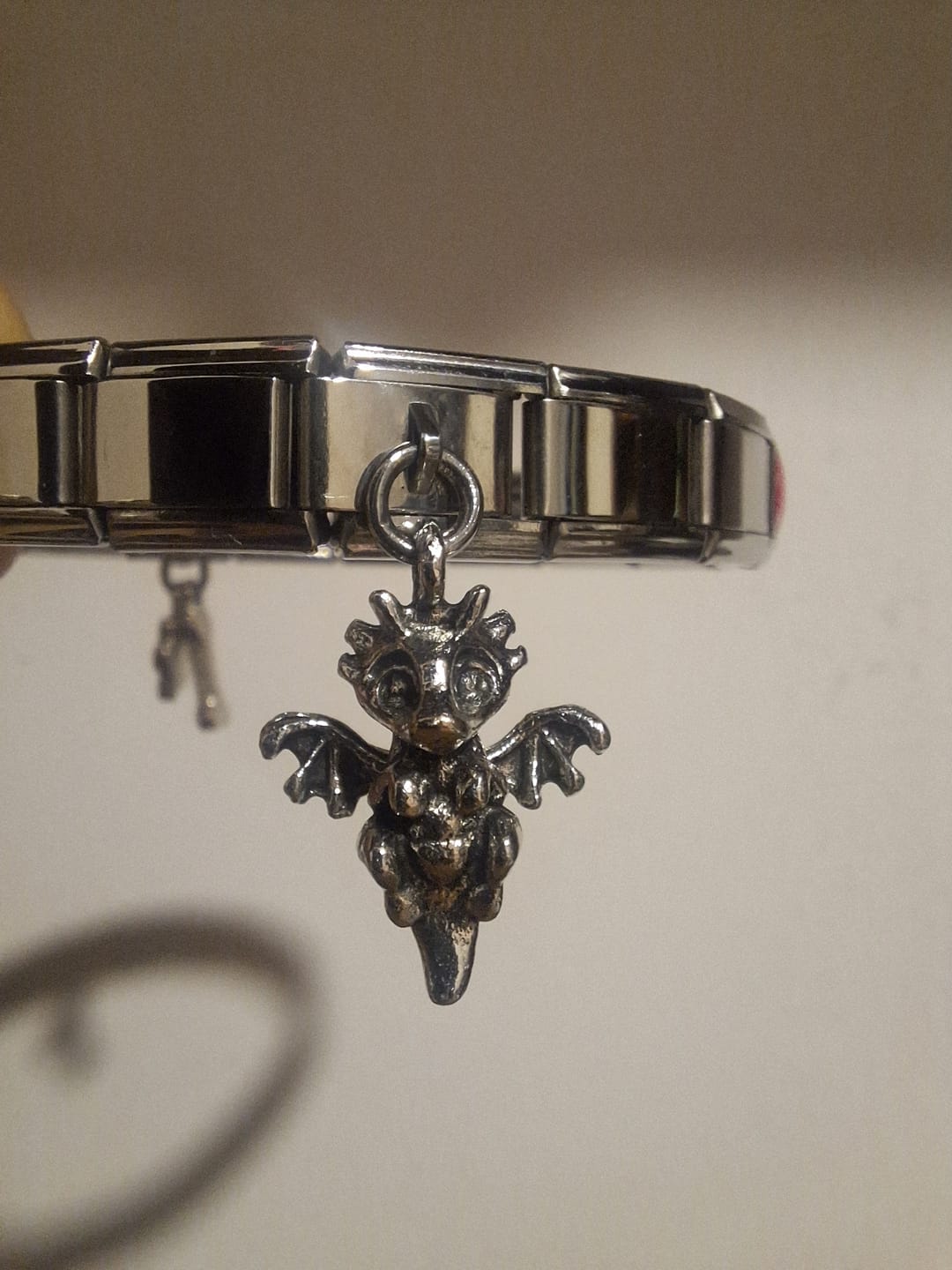 Customer photo review of Charm Dragón Mágico