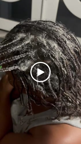 Customer video review of The Ultimate Dyed Gray Hair Guide | Free gift