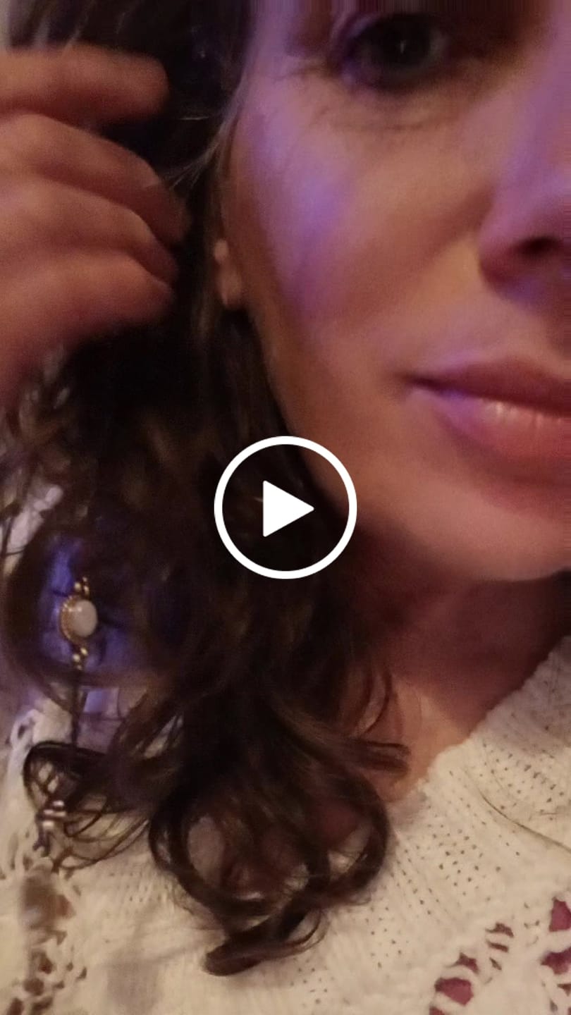 Customer video review of •Trecce personalizzate •