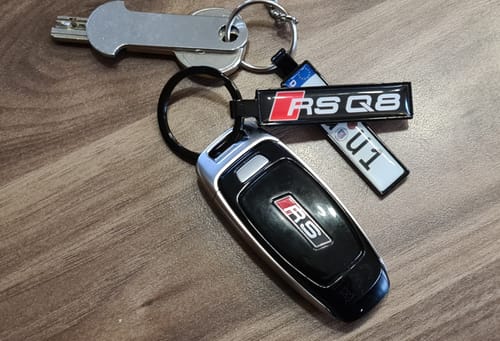 Customer photo review of Kennzeichen Schlüsselanhänger Mini Nummernschild Metall