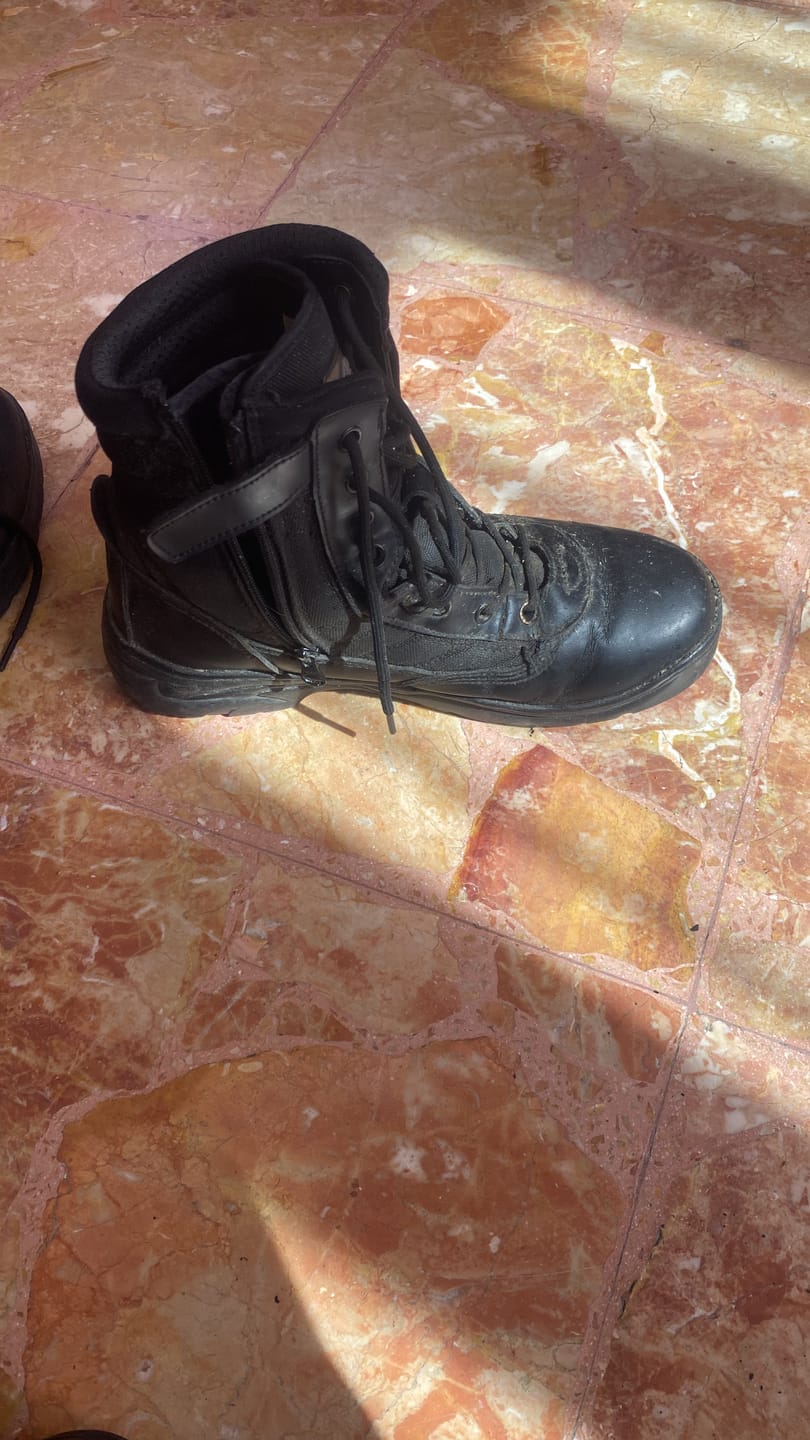 Customer photo review of Scarpone Esercito Tedesco Rigenerato Meindel U132