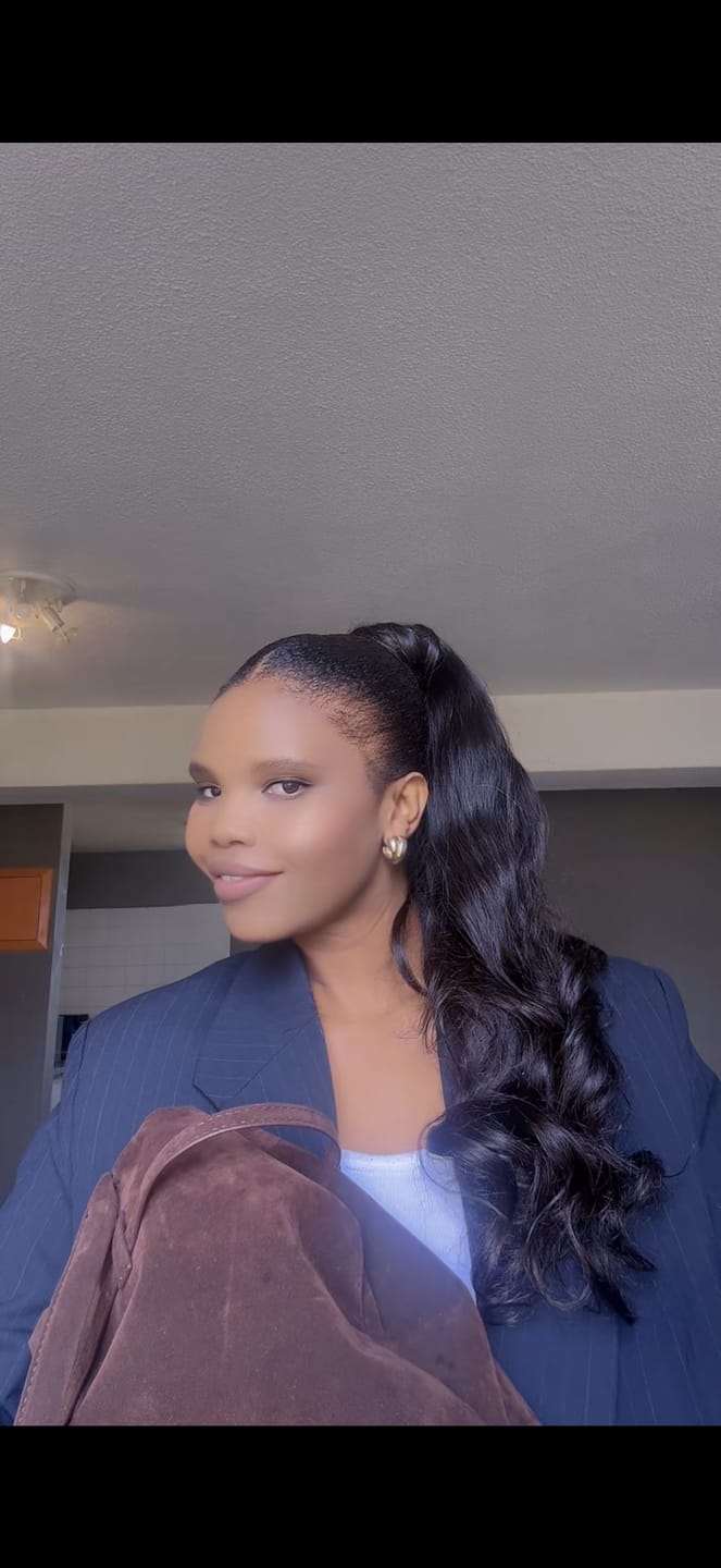 Customer photo review of The Mpoomy Ponytail