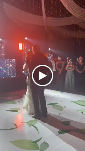 Customer video review of Tu Historia en Música – Emoción Garantizada