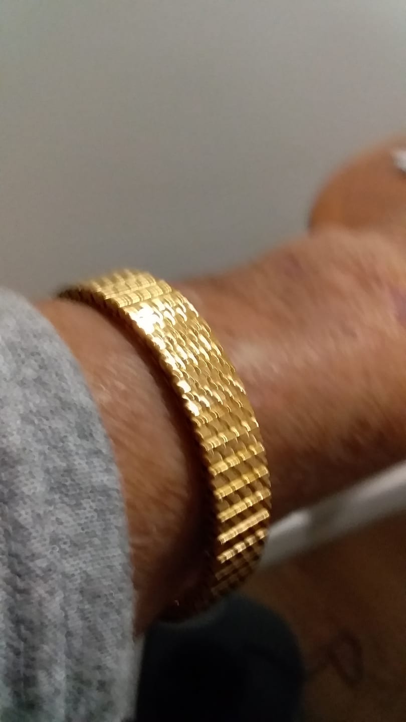 Customer photo review of Gold Colour Plated Stainless Steel Medical Alert ID Stretchable Bracelet