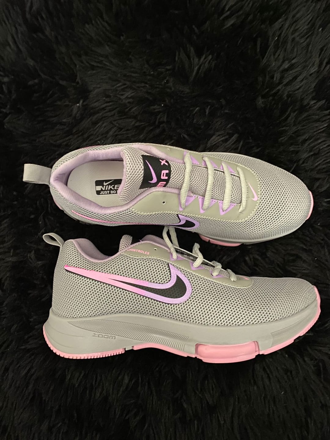 Customer photo review of Tenis 025 Plata Lila Rosa