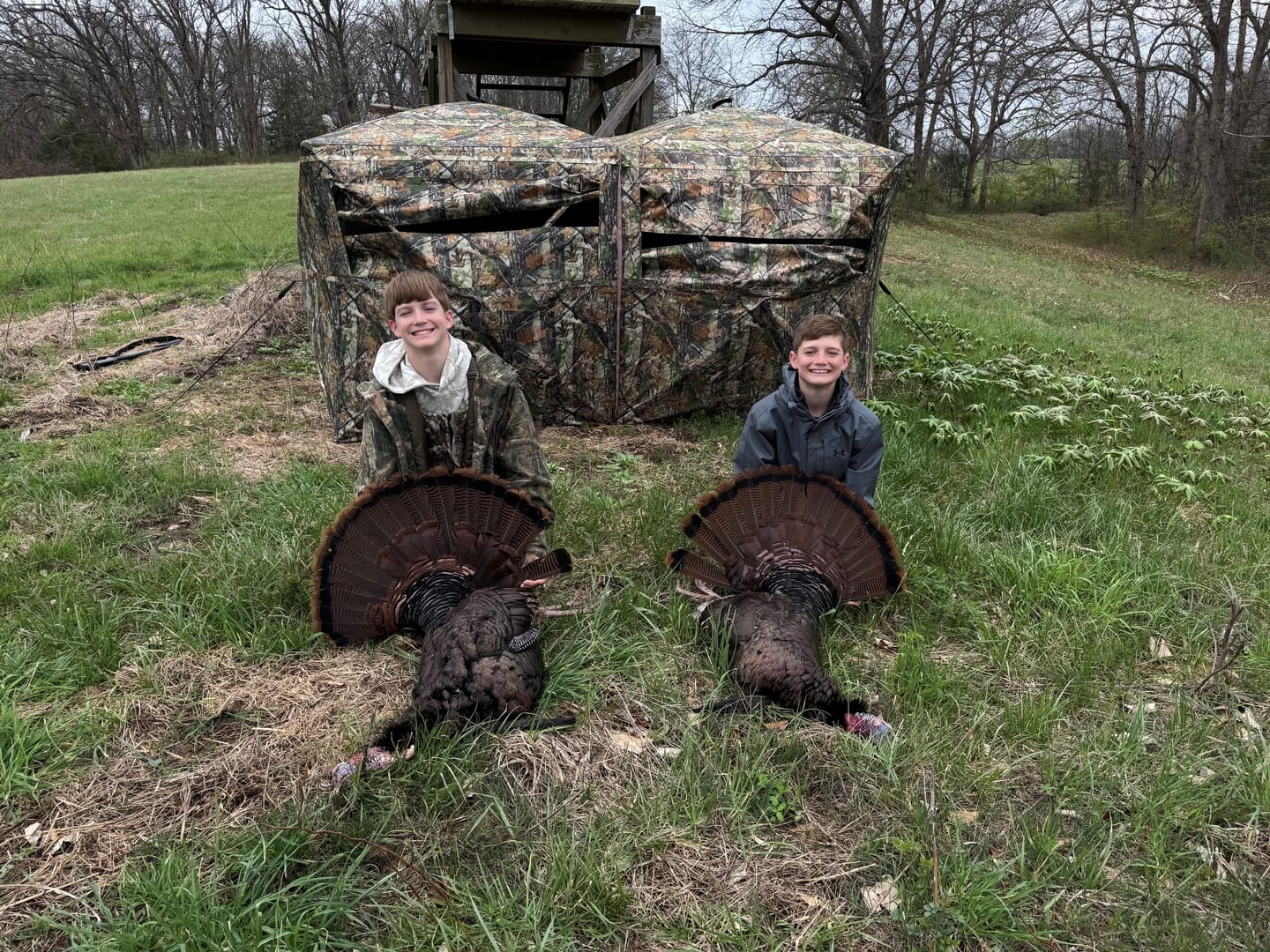 Customer photo review of VisTrilogy 270 See Through Deer Ground Blind | 4-6 Person Modular Hunting Pop-Up Blind | Portable Dual 2 3 Person Blinds with 3-in-1 Design for Turkey