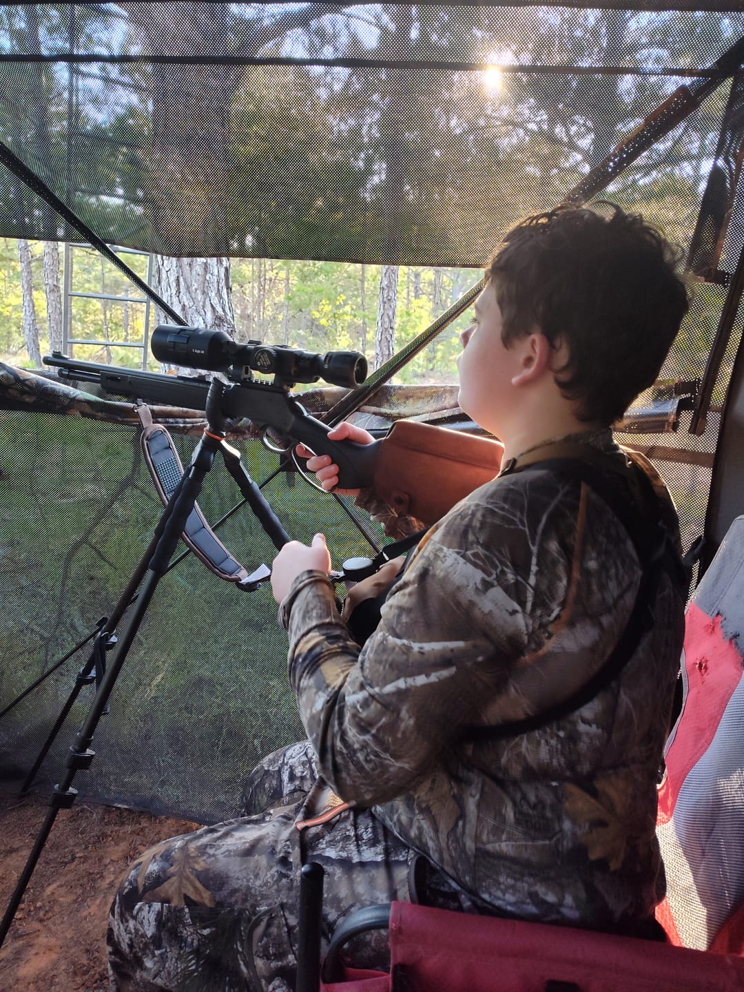 Customer photo review of VisMax See Through Blind | 270° Pop Up 3-4 Man Deer Blind | Portable Ground Blind Hunting for Sale with Hunters Comfort Design