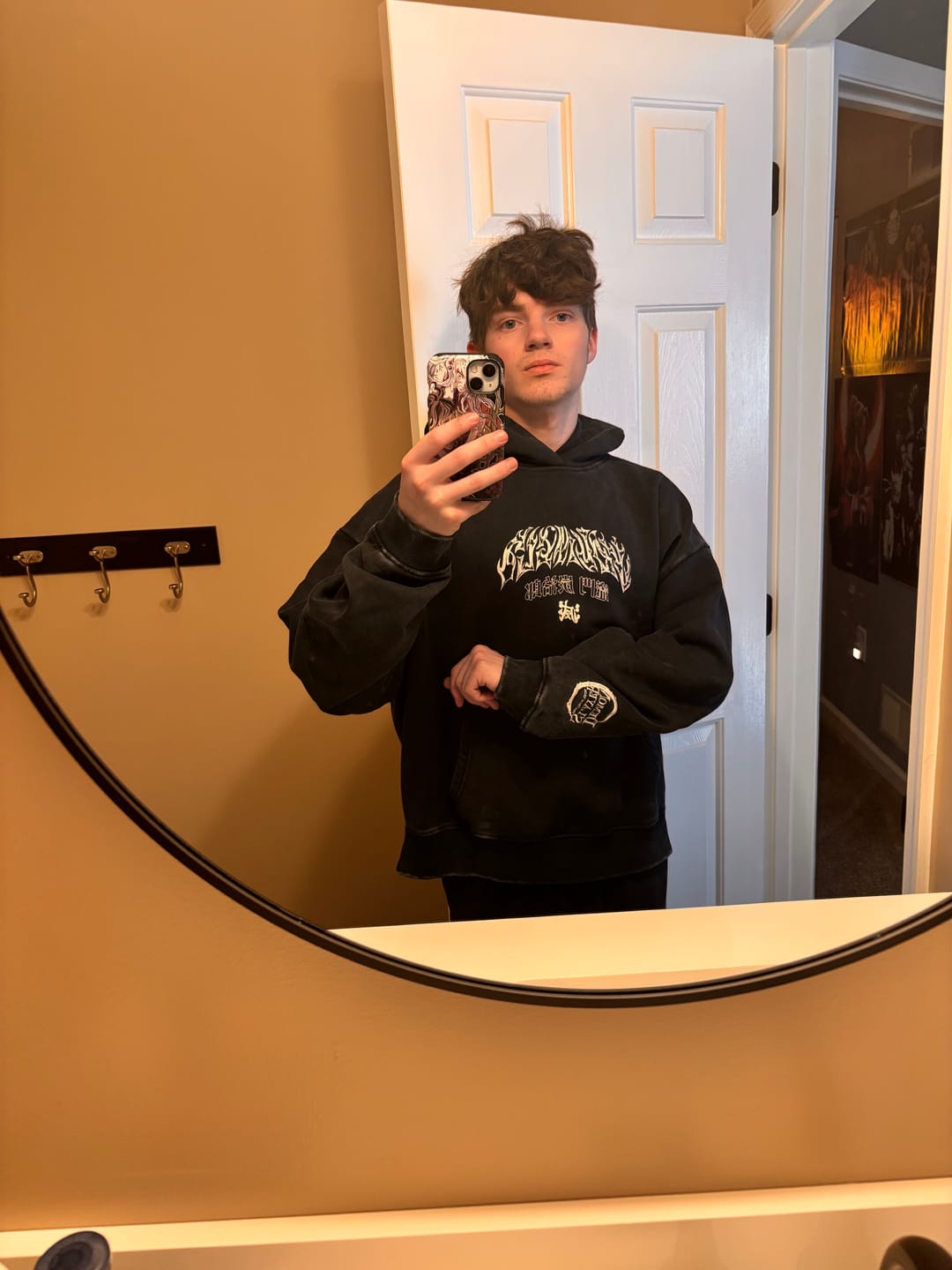 Customer photo review of 5197 - Demon Slayer: Kimetsu no Yaiba - Quarter Zip