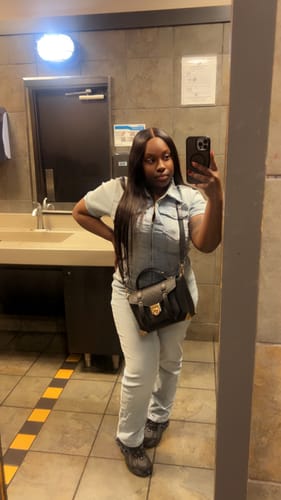 Customer photo review of CurlyMe Pre-bleached Body Wave Hair Wear Go Glueless Wig 7x5 Pre-cut HD Lace Pre-plucked