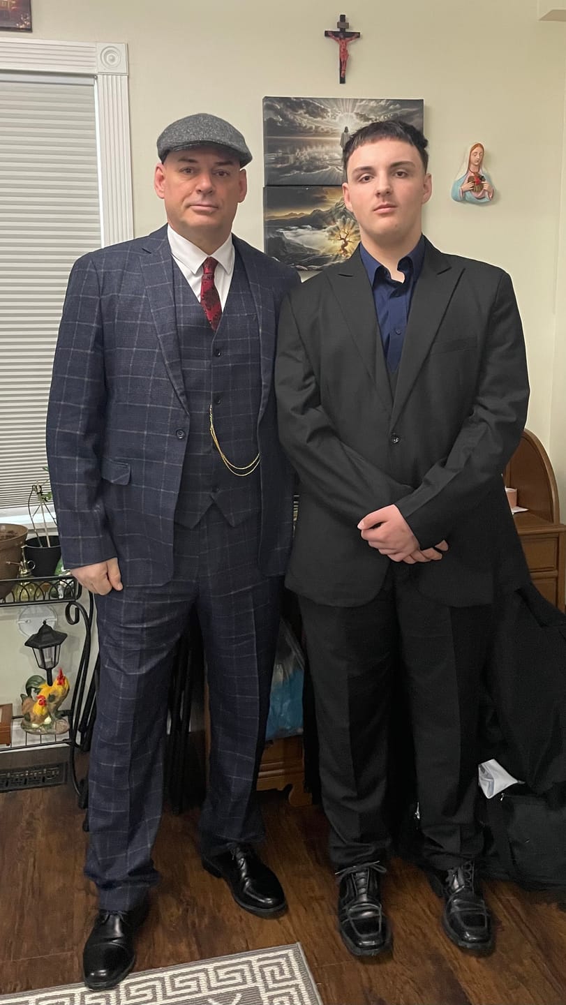 Customer photo review of Three-piece suit Shelby