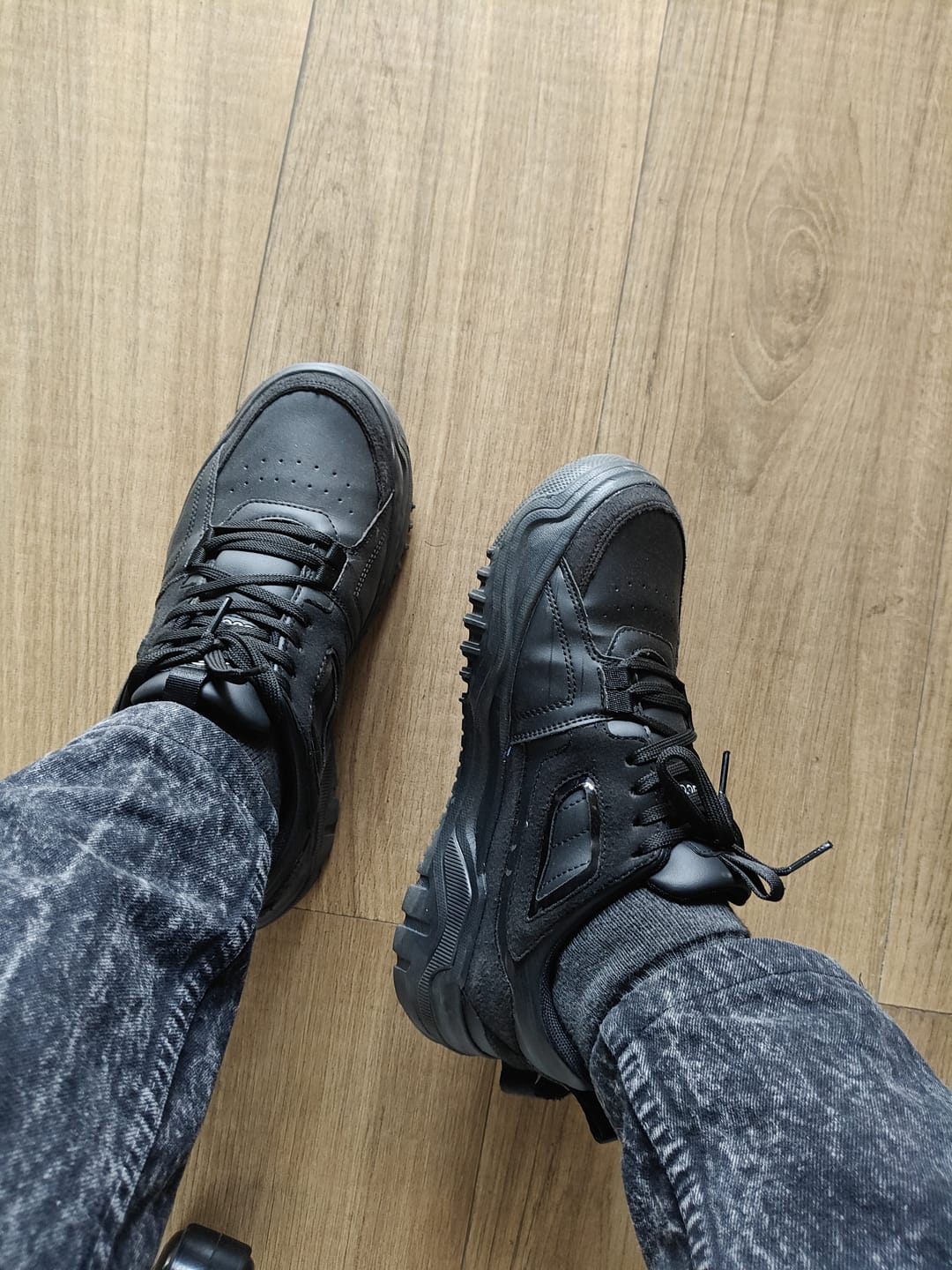 Customer photo review of Bacca Bucci EVOLVE - The Ultimate Low-Top Sneakers for Men