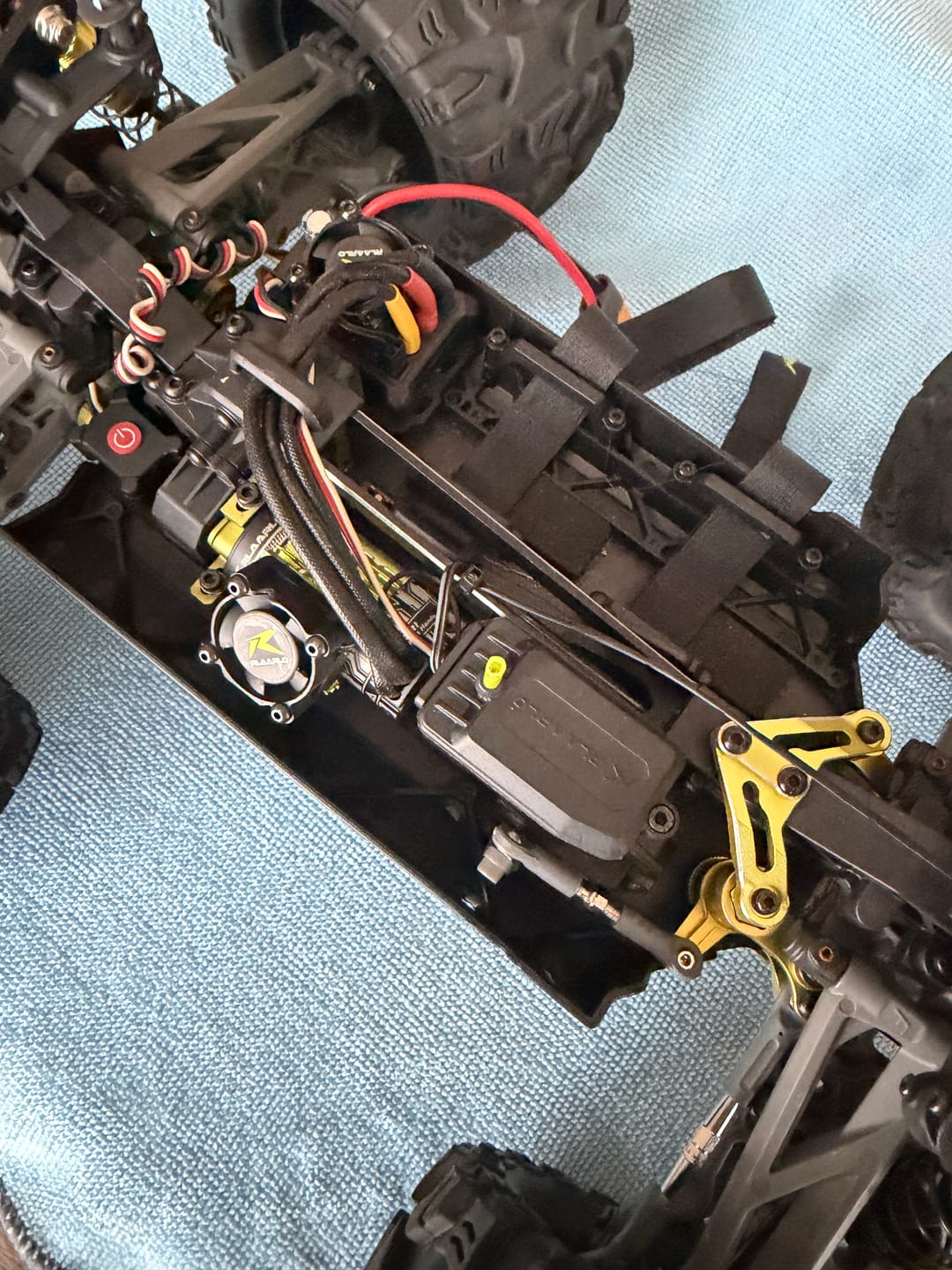 Customer photo review of Aluminum Upper Steering Saver Fixed Part For RZ001 and 1/10 Rally Car