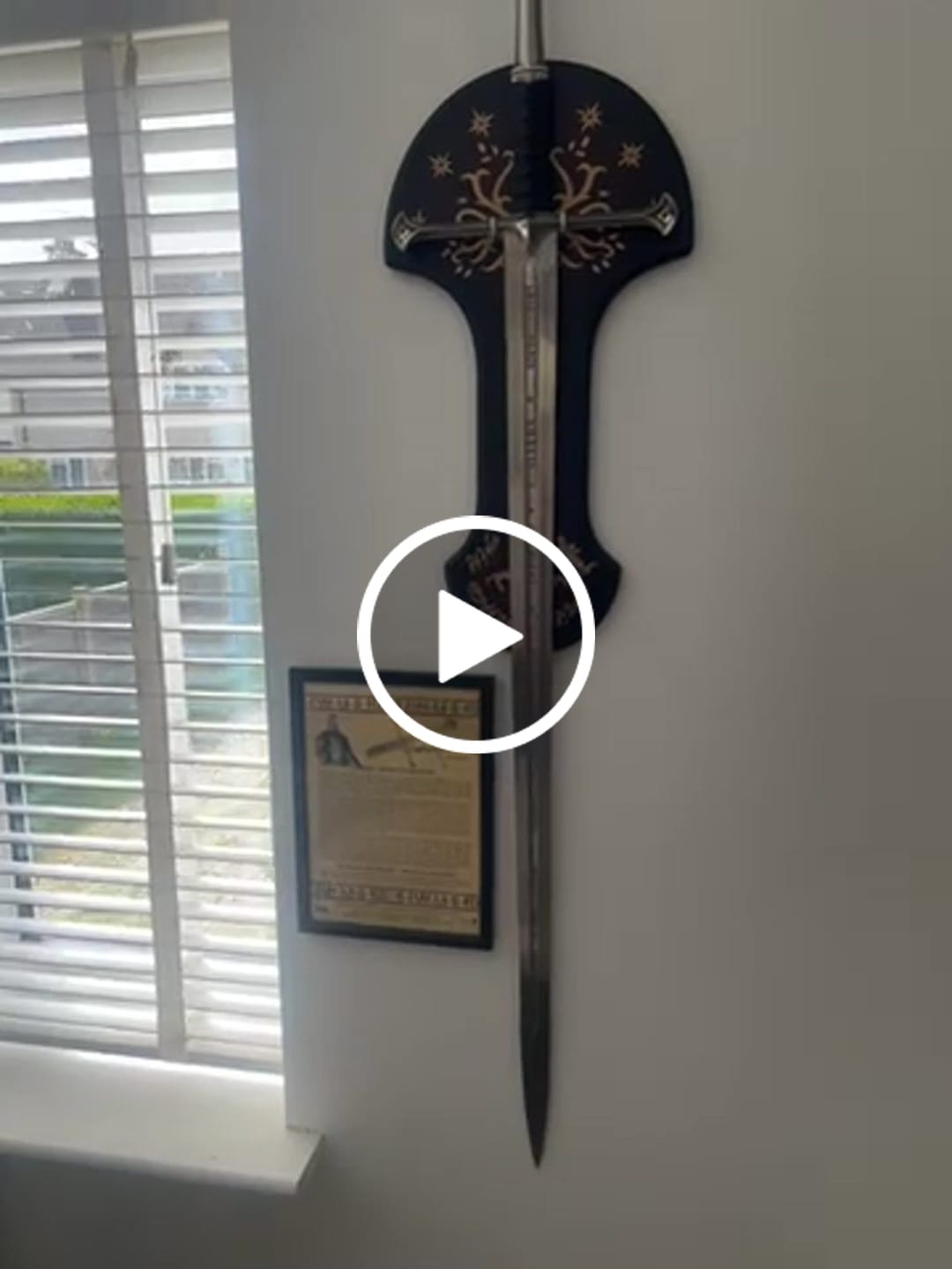 Customer video review of Lord Of The Rings - Officially Licensed United Cutlery Anduril Sword of Aragorn