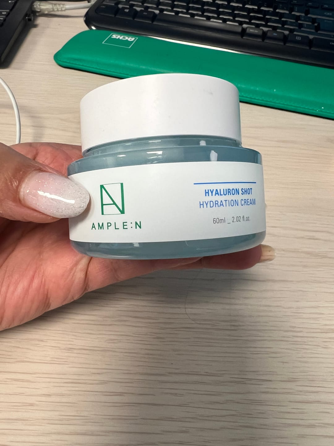Customer photo review of Crema facial fluida hidratante Amplen Ácido Hialurónico 130ml